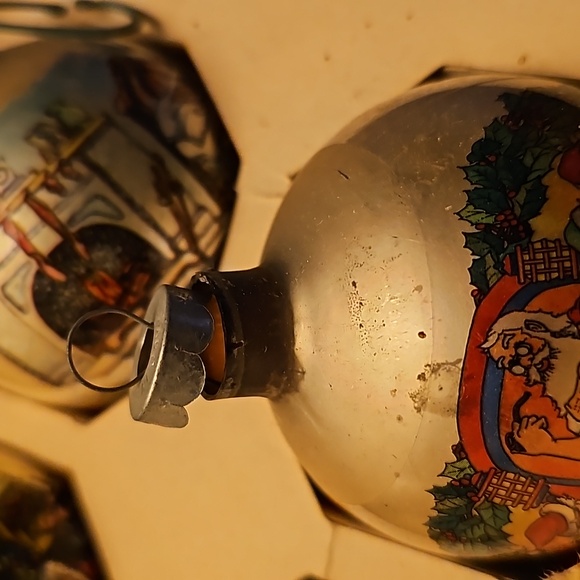 Vintage Shiny Brite Christmas glass ornaments - Picture 10 of 13